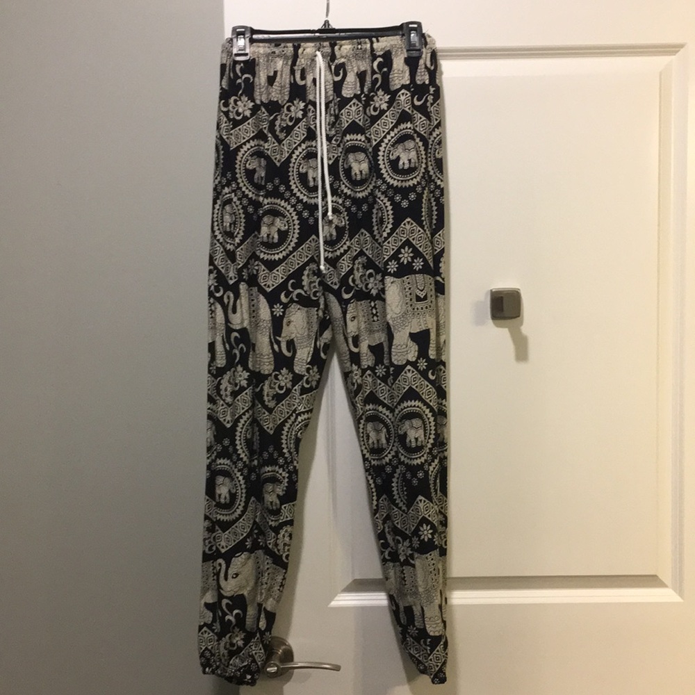 Women’s elephant pants. Purchased in Thailand!!